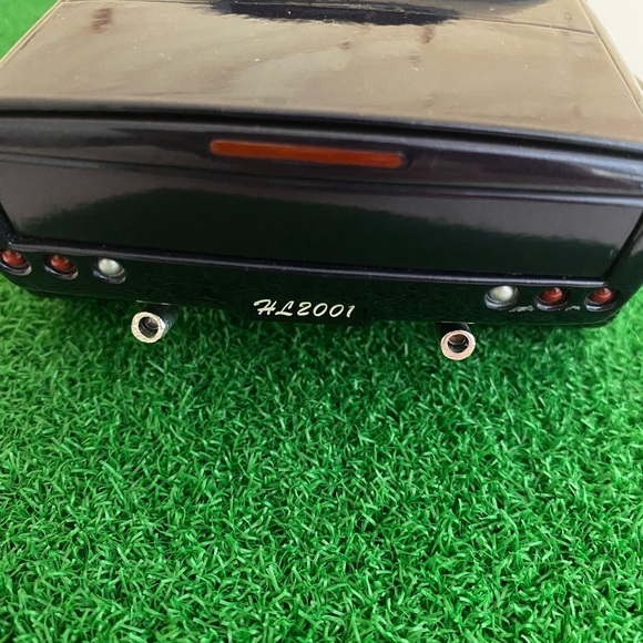 2001 Chrysler Howler Concept Car 1:18 Scale Diecast Motor Max Removable Hardtop - Picture 7 of 11